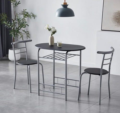 Small table and chairs - 2, space