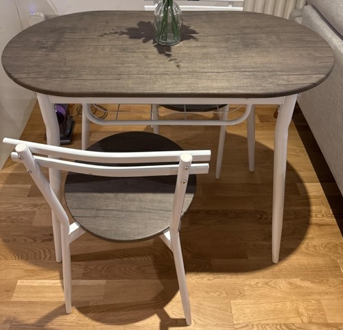 Small table and chairs - small, 2